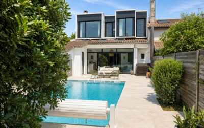Echoppe revisitée avec jardin et piscine